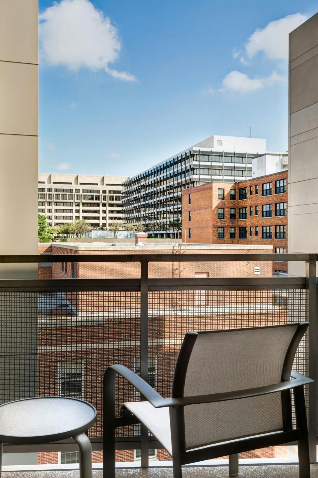 Courtyard By Marriott Washington, D.C./Foggy Bottom Hotel Exterior foto